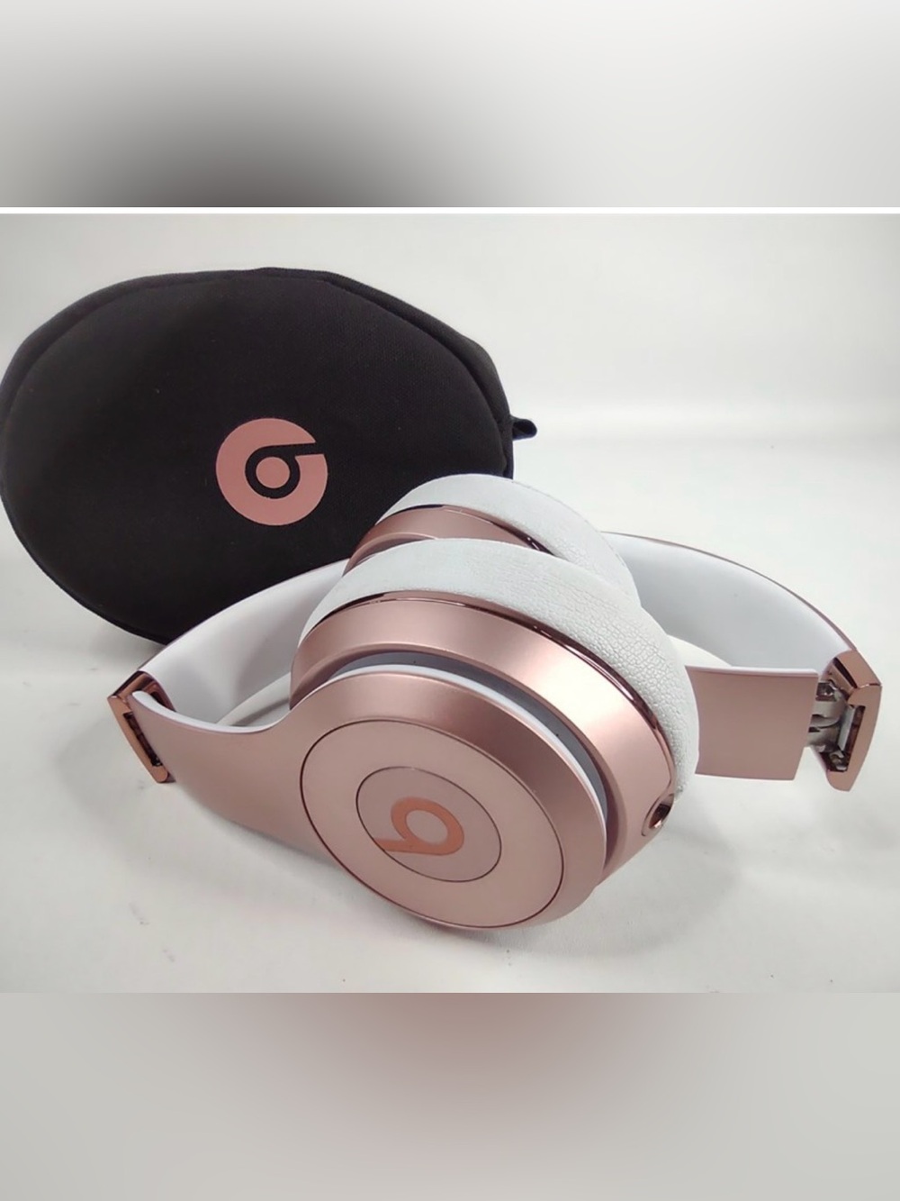 Beats Solo3 Wireless On-Ear Headphones–Rose Gold w/Carrying Case (Tested)
